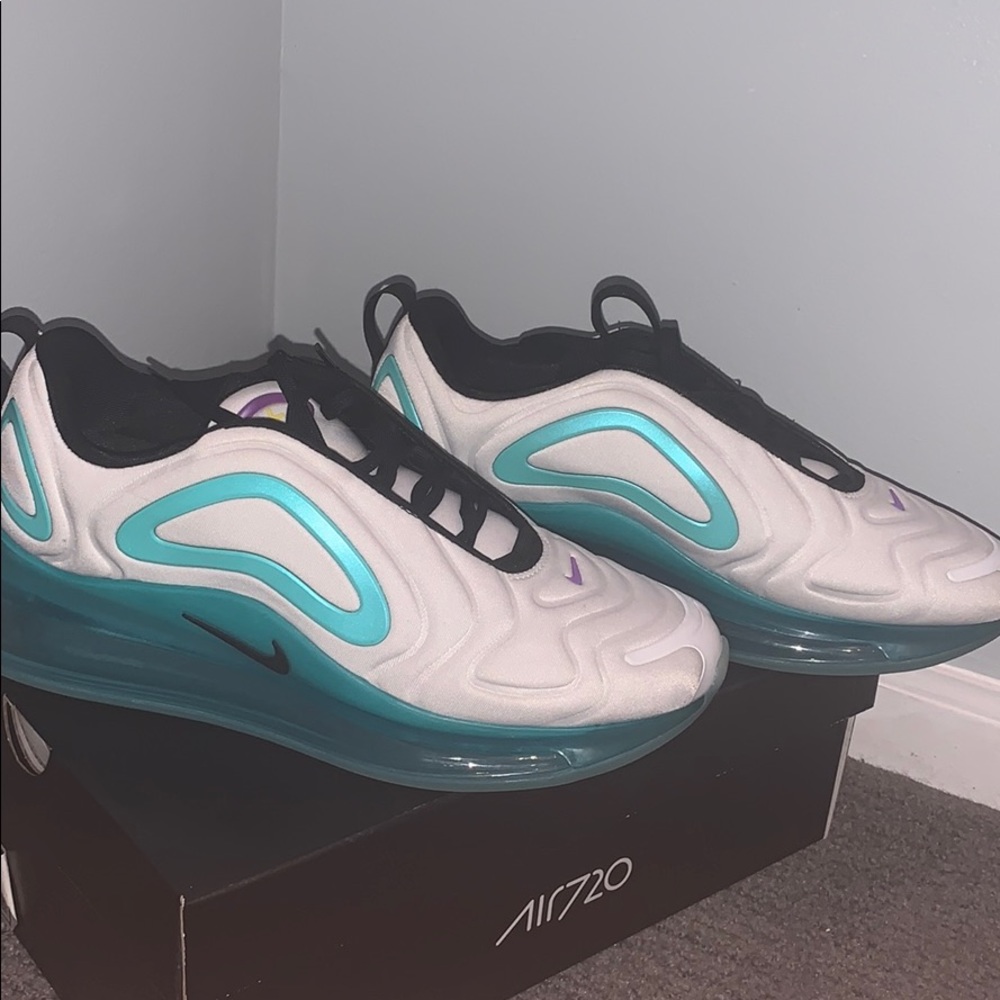 Nike air max 720 white and teal